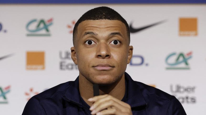 مبابي يواجه الإعلام