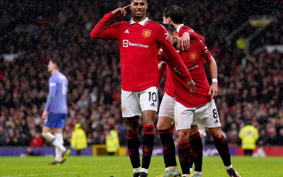 الشياطين الحمر