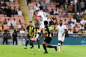 الشباب يستفز كبار الدوري السعودي