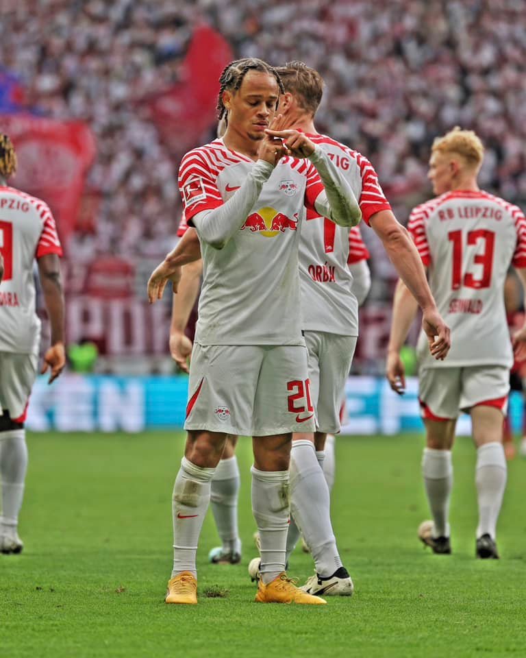 تشافي سيمونز