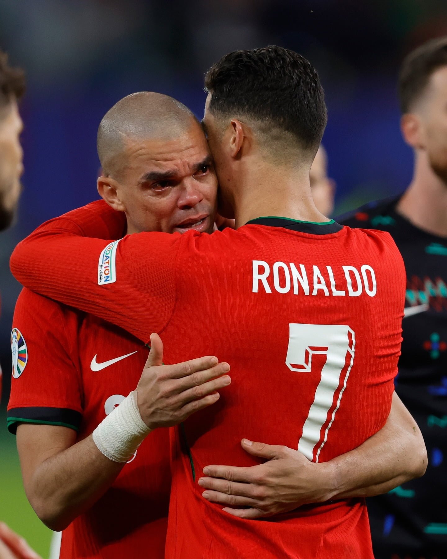 اعتزال رونالدو وبيبي