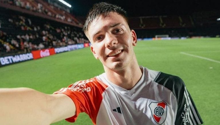 برشلونة يواصل مراقبة فرانكو ماستانتونو وسط اهتمام ريال مدريد