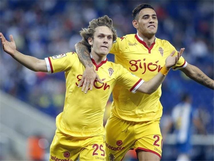 برشلونة يستهدف التعاقد مع مرموش لتعزيز هجومه في الصيف المقبل