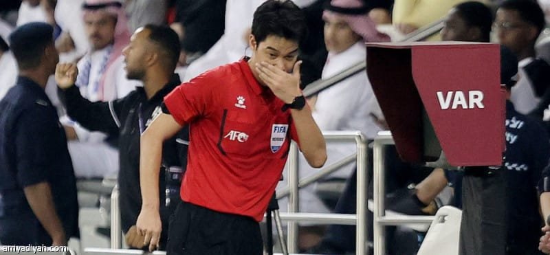 الاتحاد الآسيوي يحقق في قرارات تحكيم مباراة السد والهلال